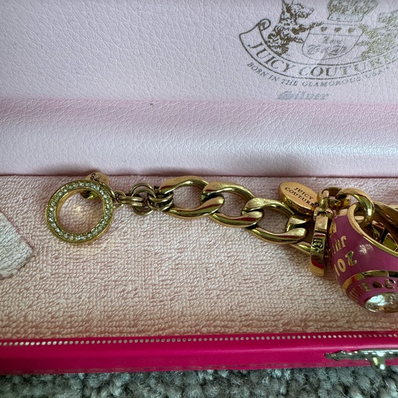 Juicy Couture Gold Charm Bracelet with Pink Ring Charm Y2K 2013 - Picture 3 of 8